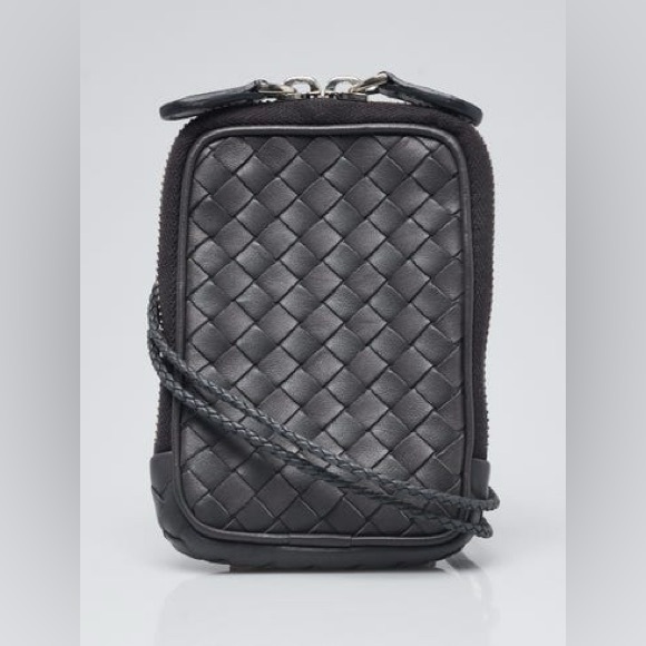 Bottega Veneta ダークグレー　ケース m_66f8b2735af6e6cdabd92b0c.jpg